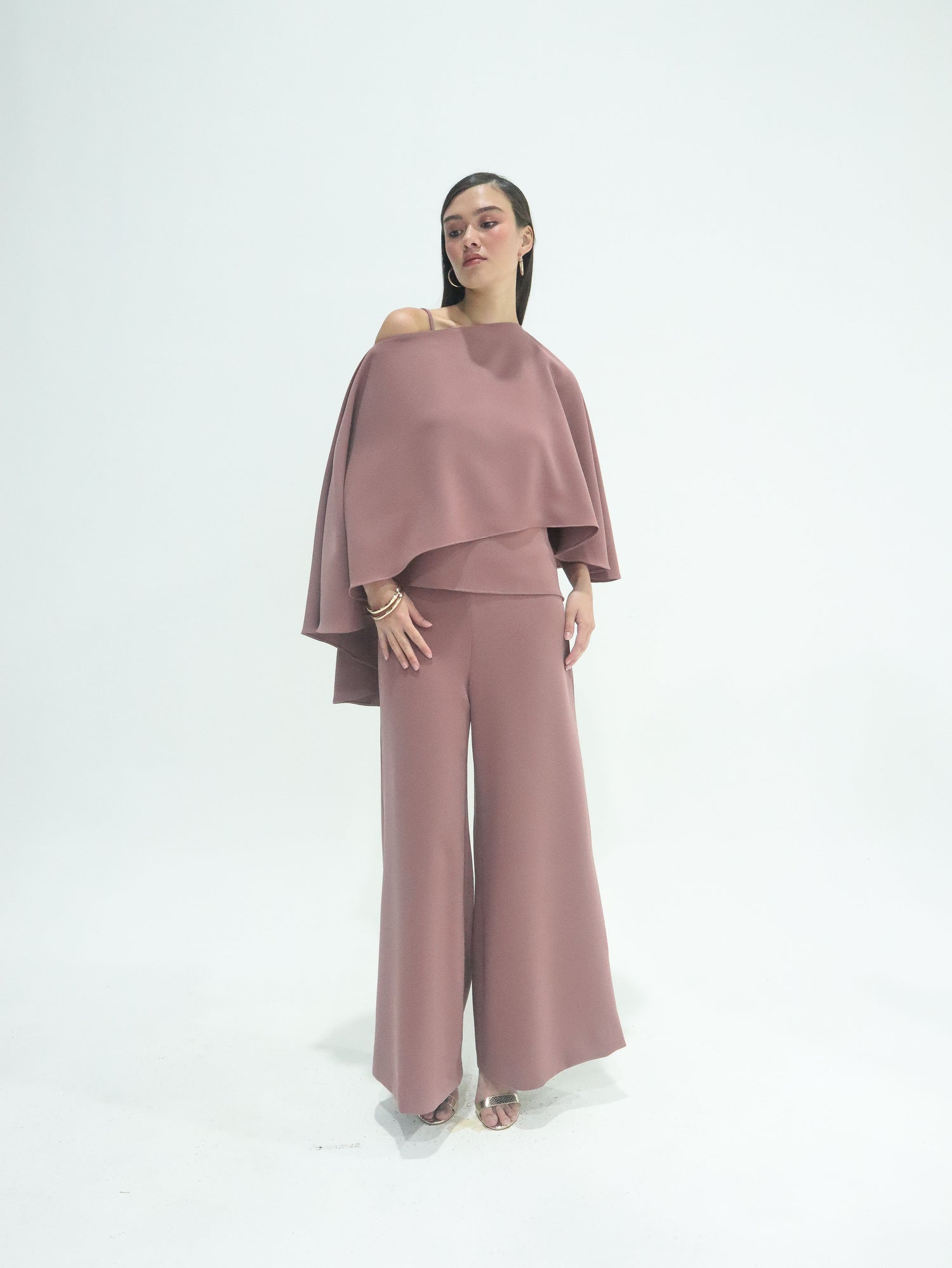 Velora Off-Shoulder Blouse